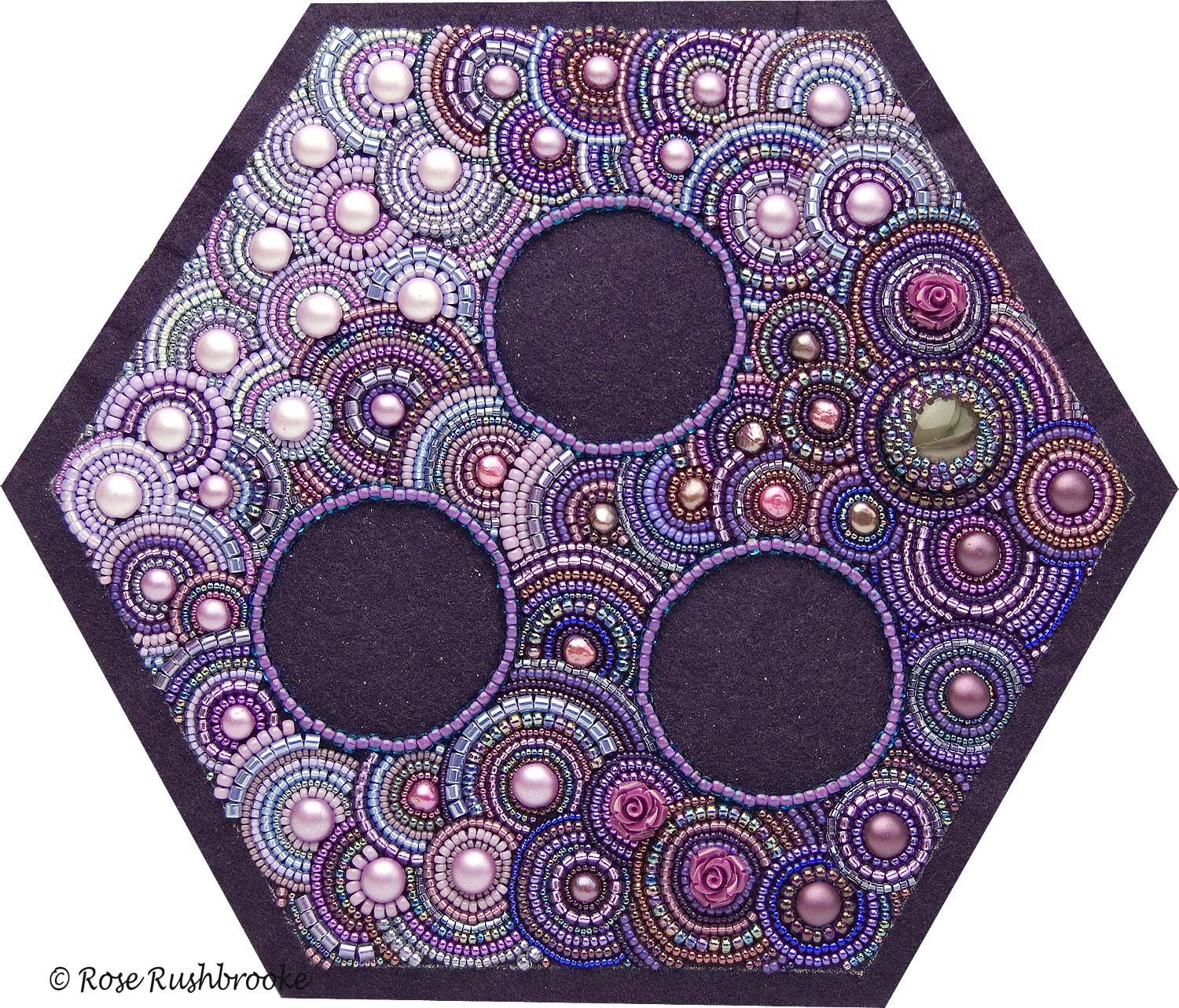 Base of Queen Bee and Swarm by Rose Rushbrooke. Image copyright © Rose Rushbrooke.